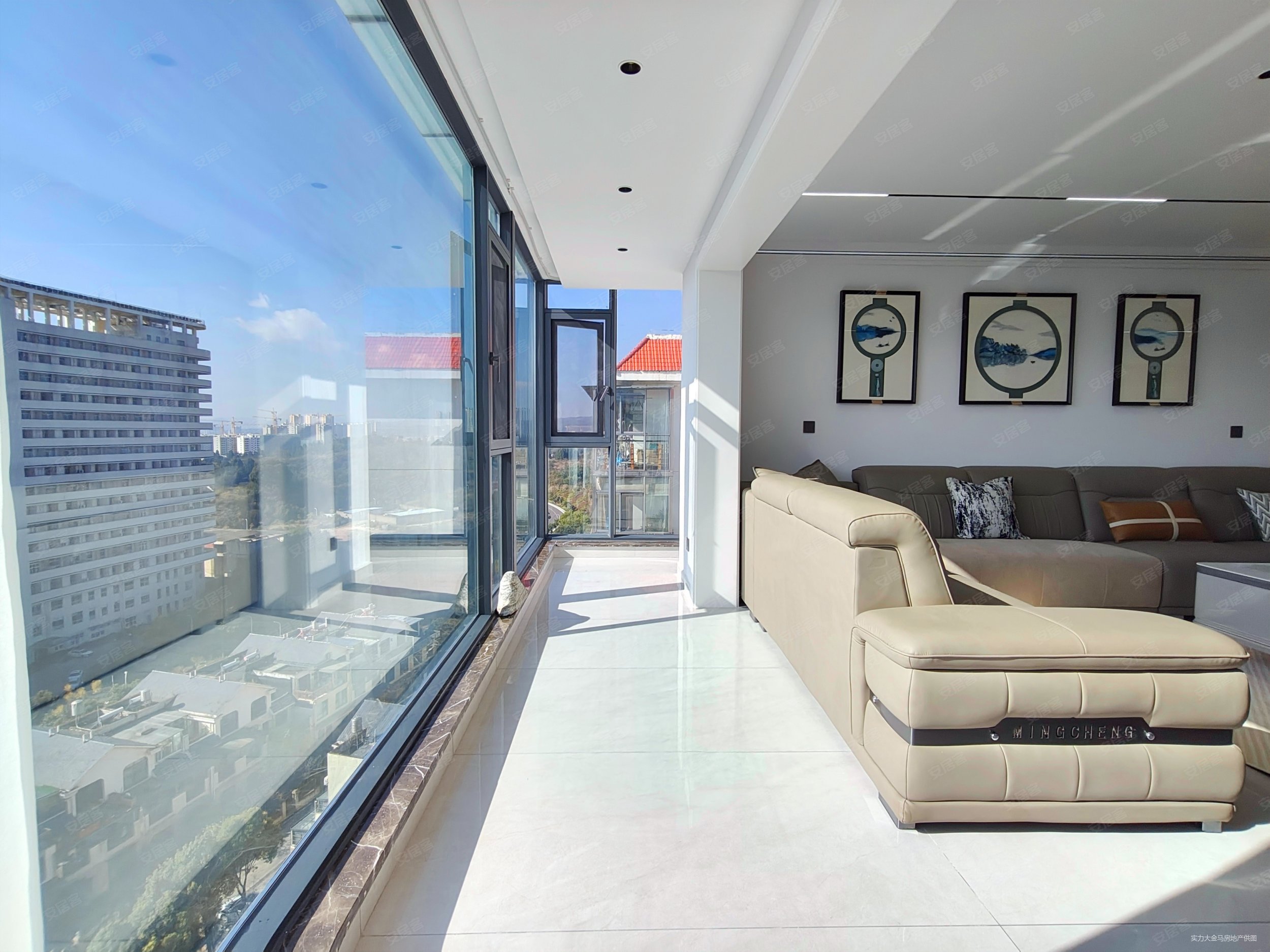 昆华苑浅山逸城6室3厅4卫237㎡南北136万