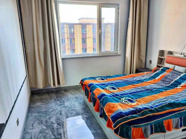 通辽科尔沁河西大悦新城小区大悦新城 精装三居 6托7 电梯洋房 家具