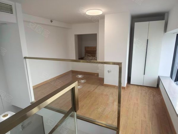 海宁长安镇农发区盈都新天地下沙奥特莱斯丨整租一室一厅带衣帽间loft 家电齐全 实拍出租房源真实图片