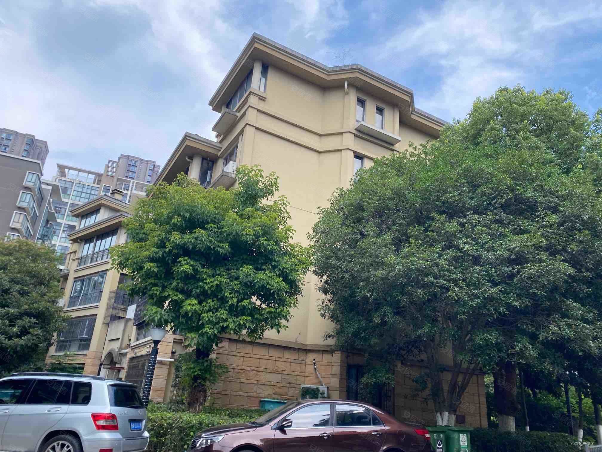 合肥房产网>合肥二手房>蜀山二手房>贵池路二手房>大溪地天籁轩>