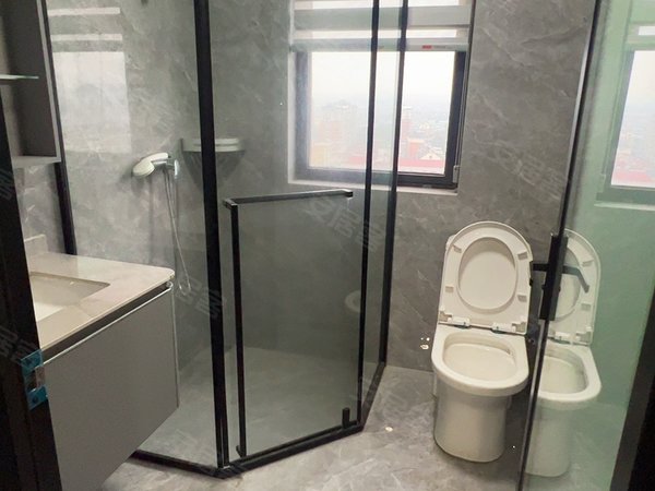 金华武义县武义城东程王佳苑二区出租：程王佳苑120平，3室2卫，精装修，拎包入住，随时看房出租房源真实图片