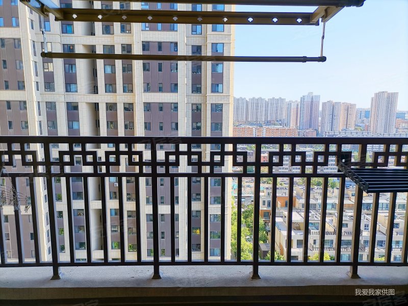 万科紫院新上四居室!小高层中间层二次精装修 房东诚出产权满二