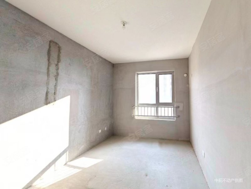 安田心屿121平米大三室电梯直达赠车位随时看房