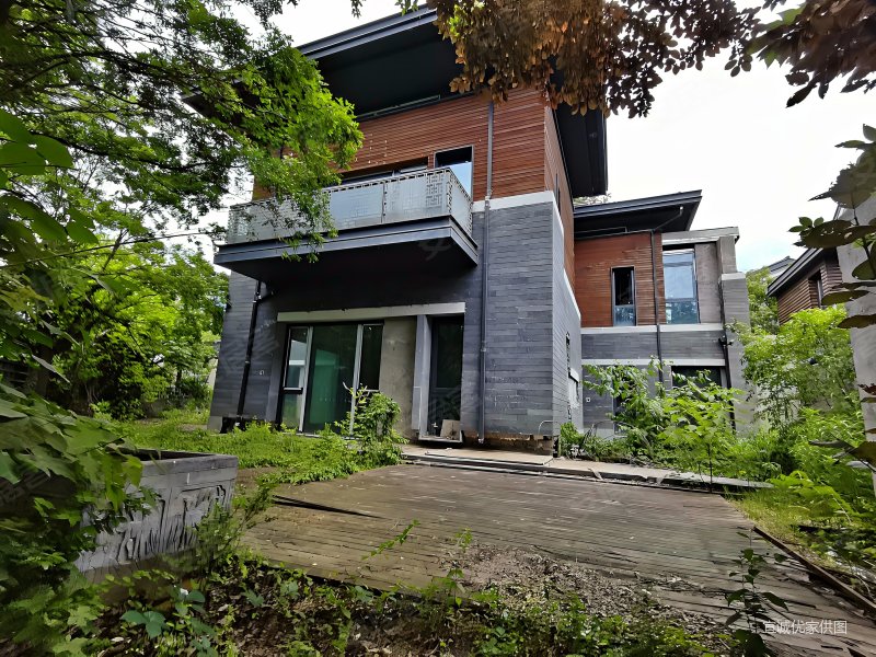 华侨城108坊(别墅)6室3厅5卫802㎡南北3650万