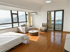 青岛黄岛灵山卫融创公馆户型 独立阳台 视野好能看海 楼下地铁 拎包入住出租房源真实图片