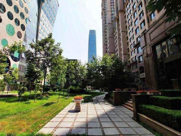 北京朝阳国贸怡禾国际温莎大道南向大一居 采光充足 带超大阳台衣帽间