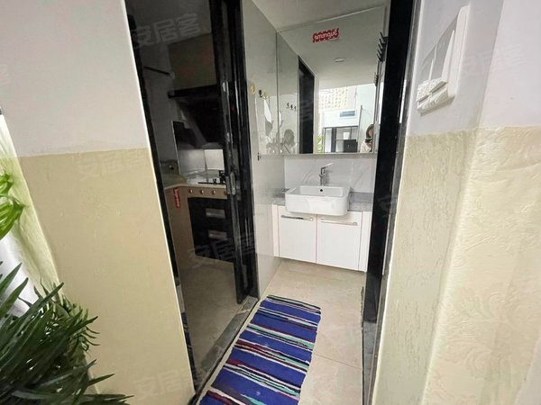 深圳福田华强北恒邦壹峯恒邦壹峯精装复式一房一厅,拎包入住,价格优