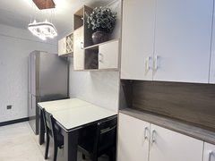 庆阳西峰西峰城区城中央，星星幼儿园，恒美三期，正规一居室，家具家电齐全，出租房源真实图片