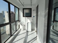 启东启东文峰大世界文峰大世界吾悦首府 广场精装修，家电齐全，拎包入住 有车位出租房源真实图片