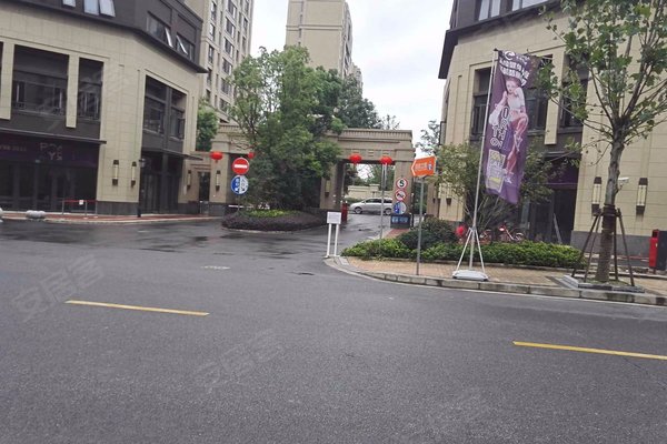 上海小区 松江小区 泗泾小区 保利翡丽公馆 保利翡丽公馆怎么样发布于