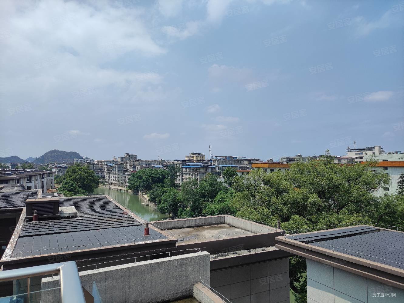 兴进漓江郡府丹桂府4室2厅2卫150㎡南北190万