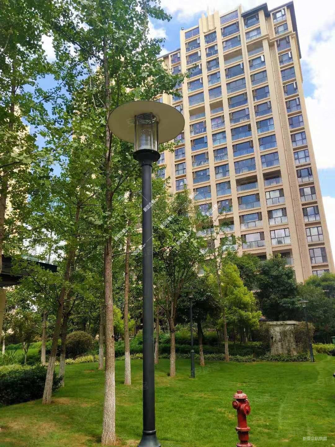 俊发湾流海四组团4室2厅3卫166㎡西南235万