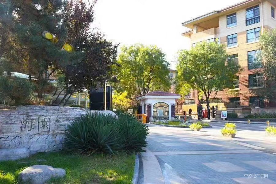 万城华府好山阁高楼层观西山空中别墅2车1储