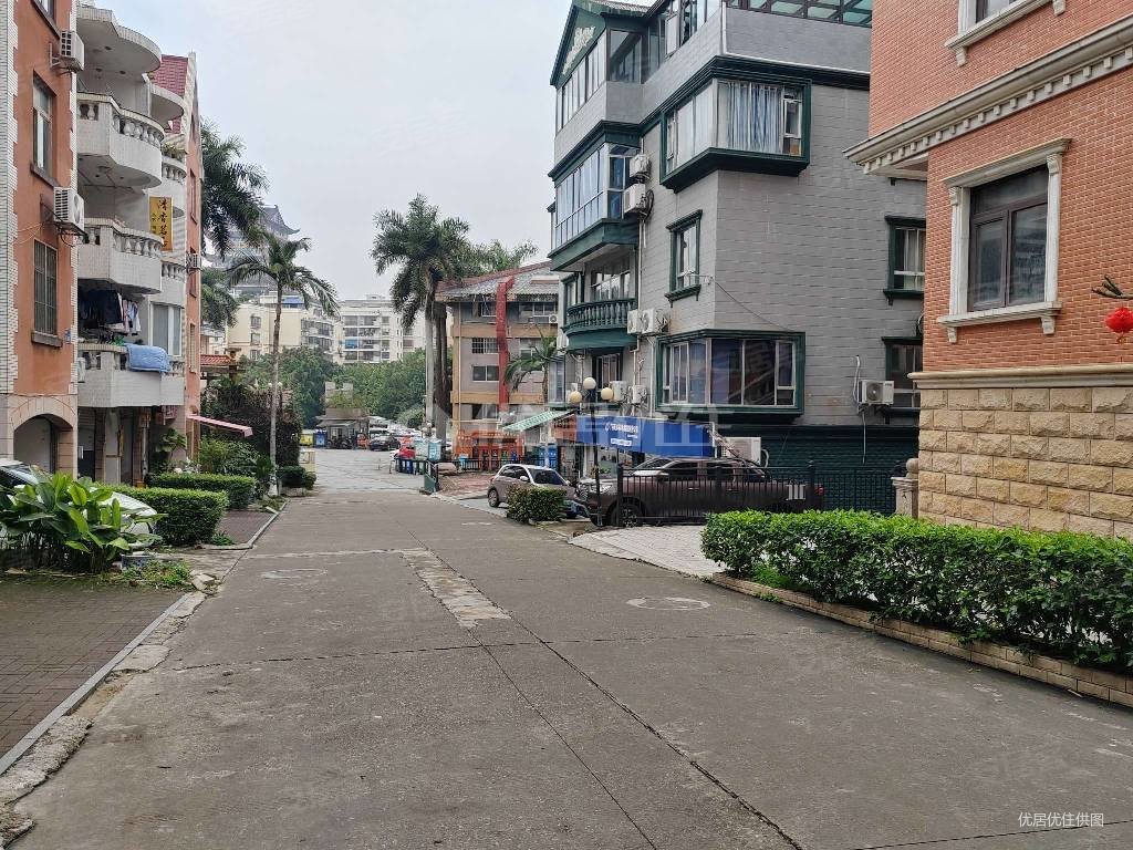 地铁口 带露台 楼中楼,青秀山庄二手房,75万,6室2厅,2卫,90平米-南宁