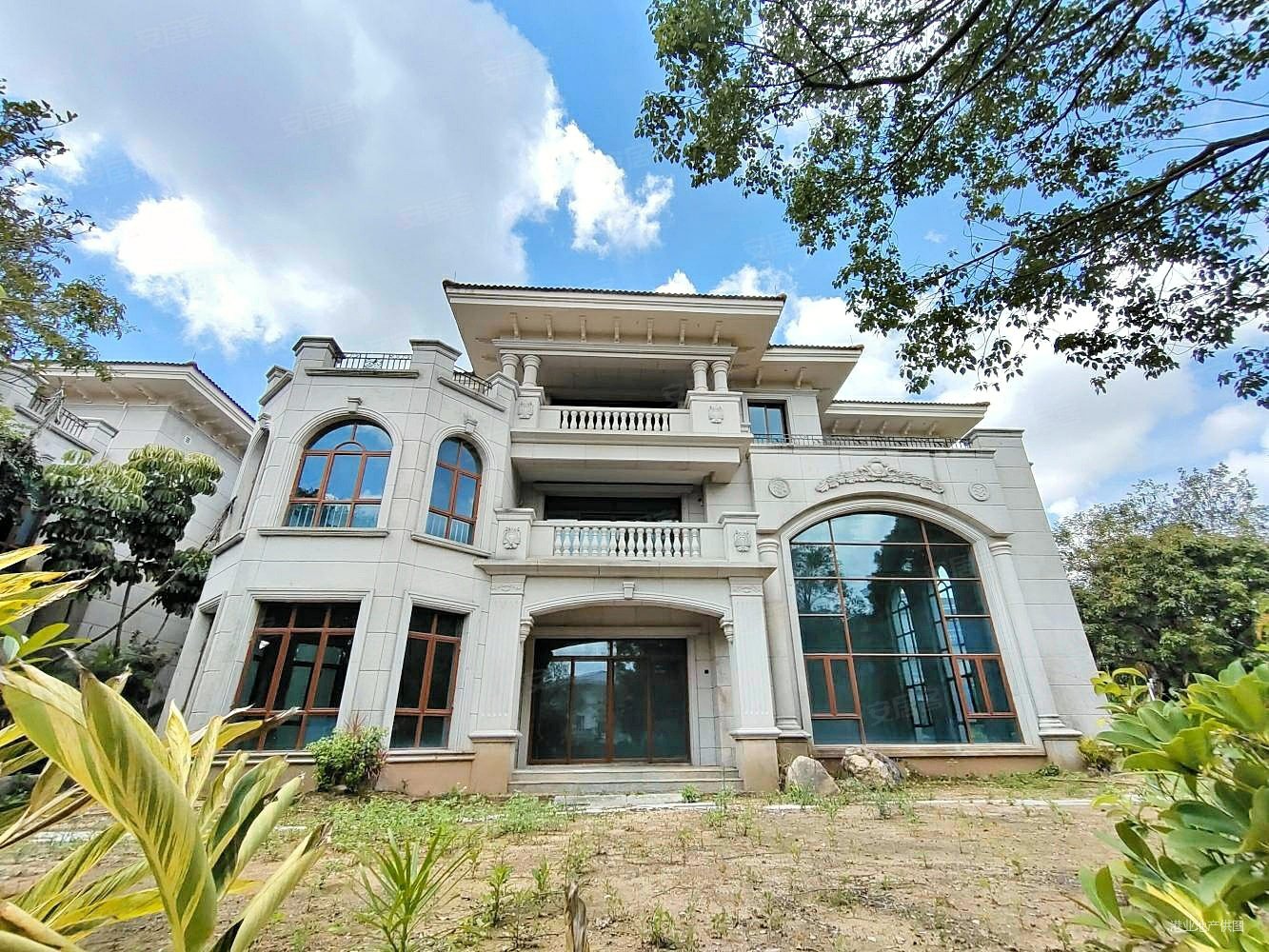 山顶别墅带300平花园南北通透本人实勘房源碧桂园别墅