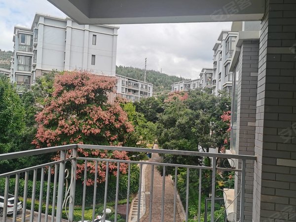 昆明呈贡市政府白龙潭俊园淏园呈贡区 市政府旁 精装修 南北通透 空房
