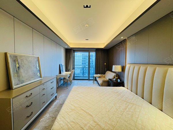 深圳南山前海华润前海中心(47楼)华润悦玺公寓3房超高层 家私齐全