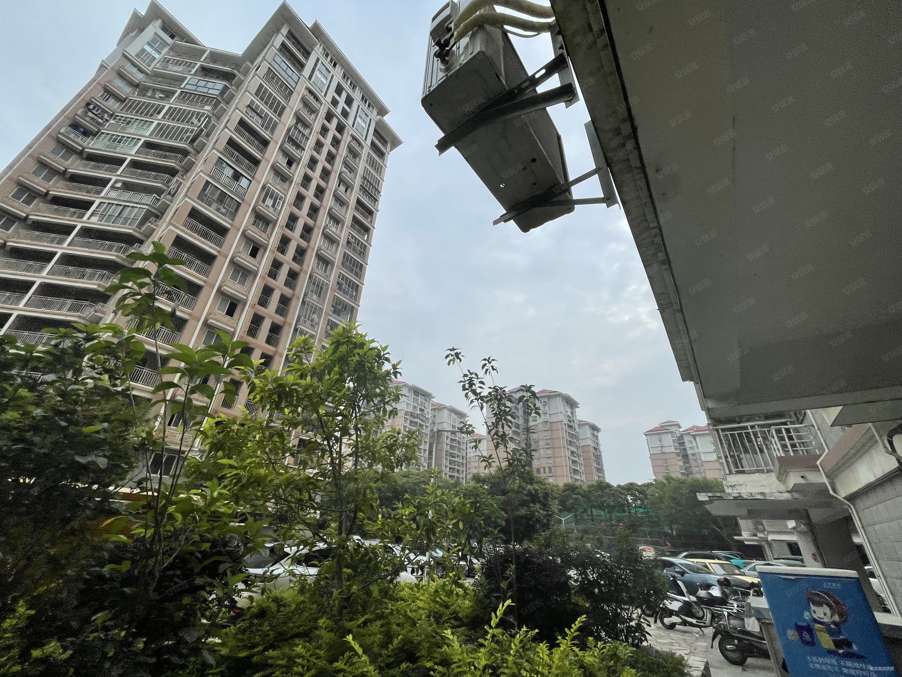 宝秀小区毛坯3房户型方正电梯高层价格可谈置换诚意出售