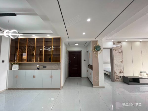 安德利鱼鸟河花园一梯两户三室两卫128平精装婚房86万