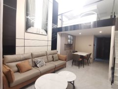 保利中环 复式公寓  全新装修  家私家电齐全  海琴海商圈