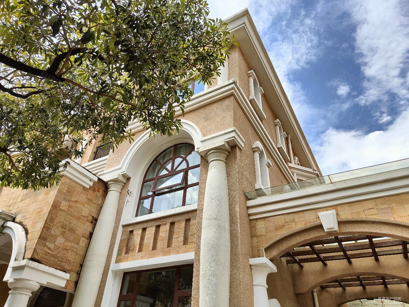 宝珊花园4室大双拼 精装带家具家电 影音室 室 泡茶室,宝珊花园二手房