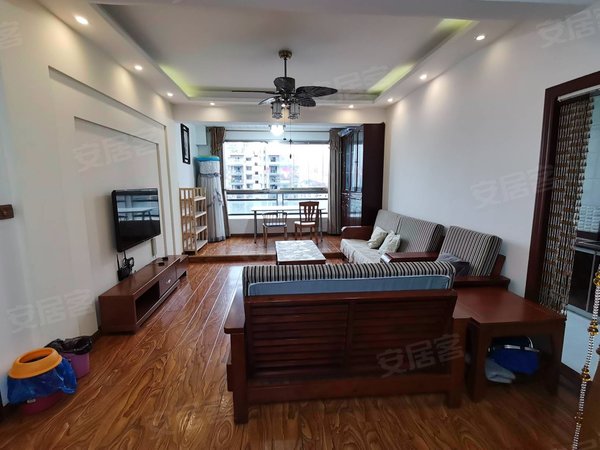 重庆江北南桥寺保利香雪高品质小区 保利香雪精装大2房  离一期大门近