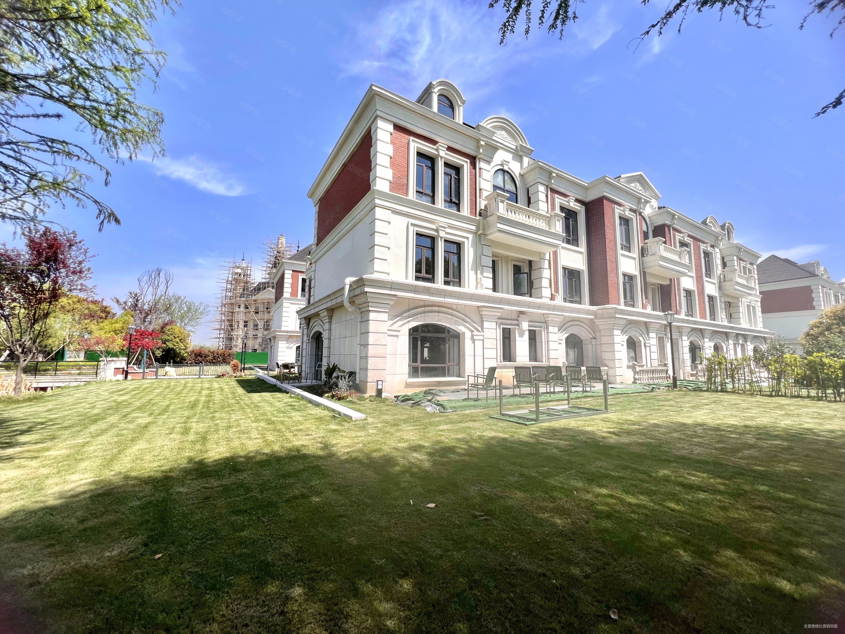 西太湖70年产权纯别墅蓝城桃李湖滨送大院子法式风格