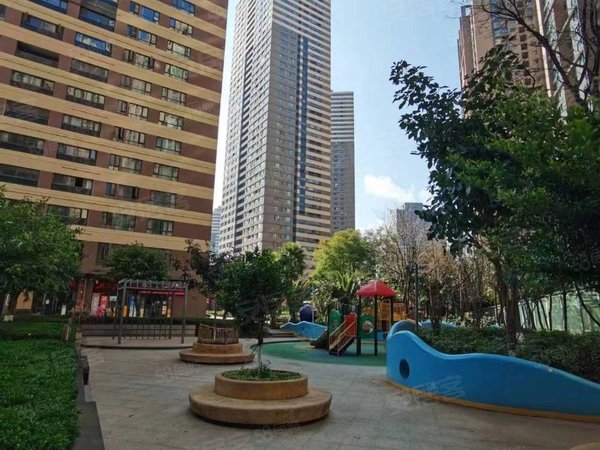 昆明盘龙滨江俊园葡萄街区天宇花园真实图片价格 月付包水电 天宇花园