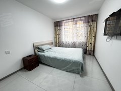 丹东元宝女人街女人街商圈 虹桥小区40平5楼新式精装900包取暖一年合同出租房源真实图片