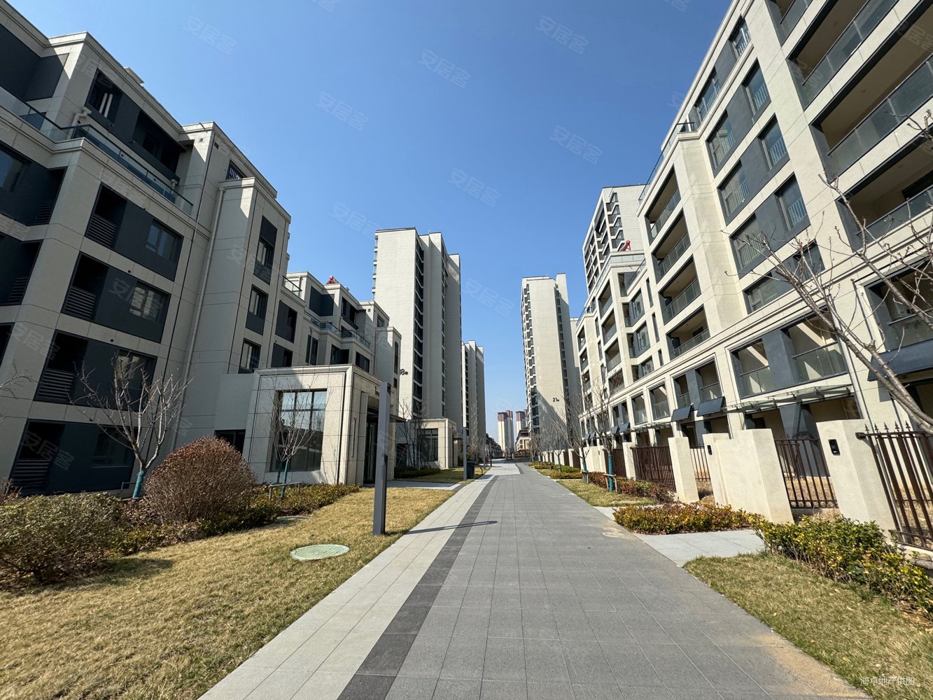 鲁昊棠琳湾现房出售价优9800起采光好近海看房方便