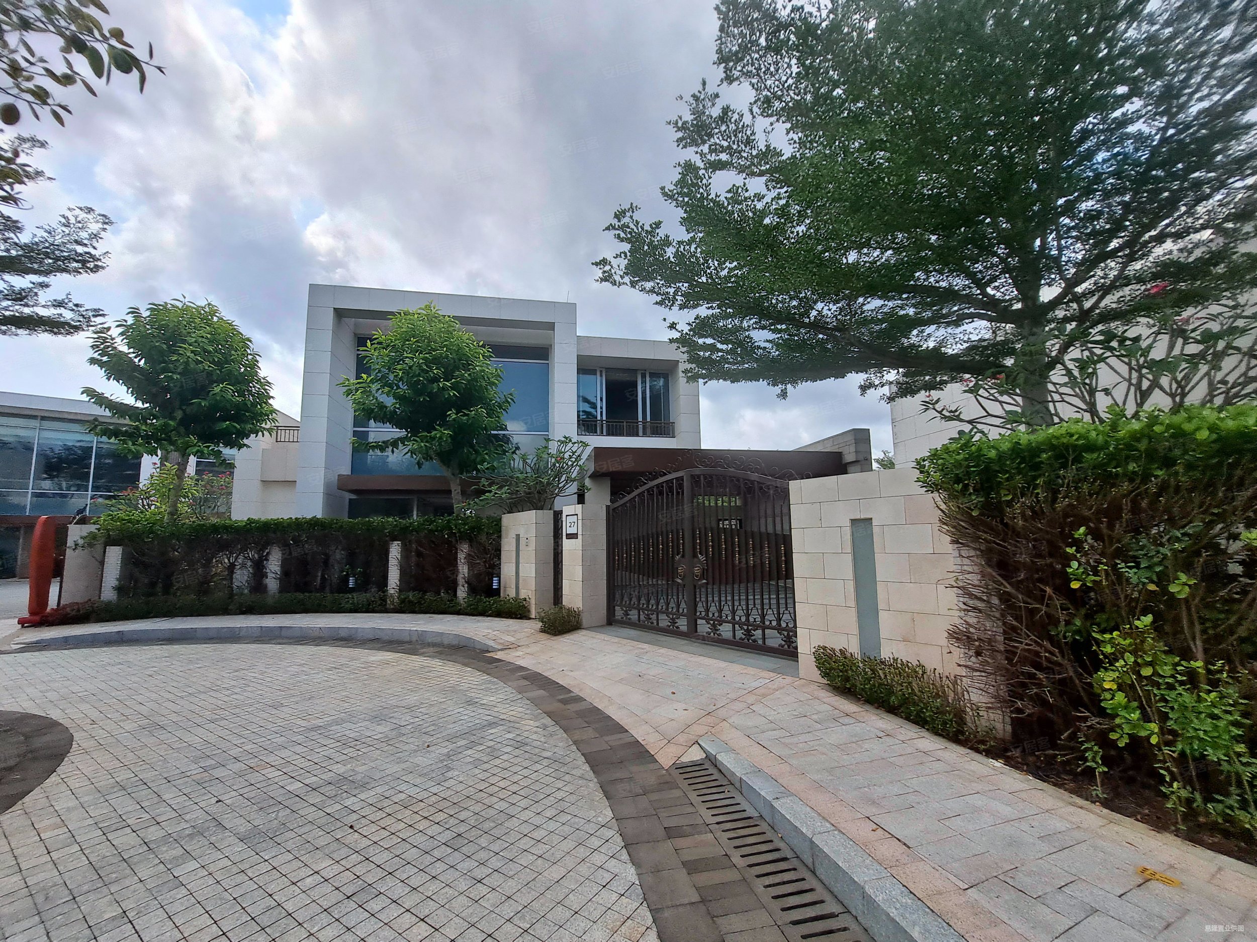 急售三亚海棠湾一线海景独栋别墅,占地2亩