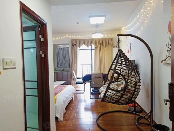 顺盈国际公寓 1室1厅1卫 1380元月 精装修