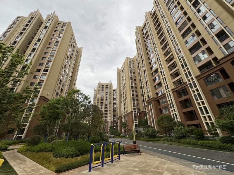 巫家坝旁 别样幸福城2室 全新毛坯 东南端头 带入户玄关