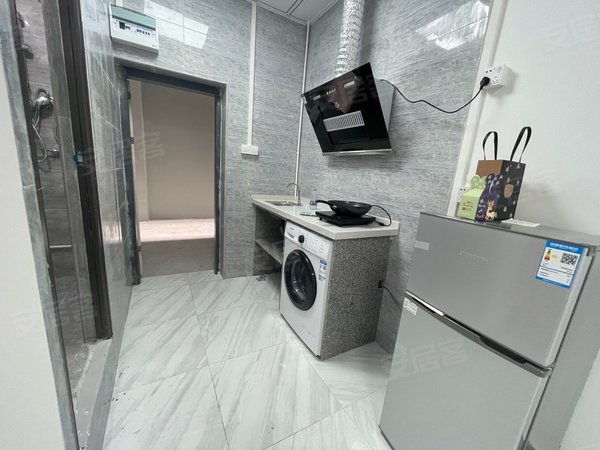 深圳宝安桃源居鹤洲村鹤洲村 1室0厅1卫 豪华装修 电梯房 南北通透