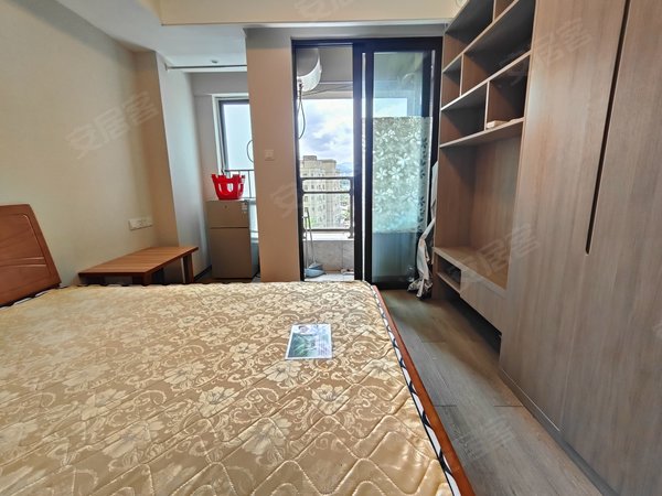 深圳龙岗宝龙碧桂园观麓花园(西区商住楼)单间 公寓 品牌物业 花园