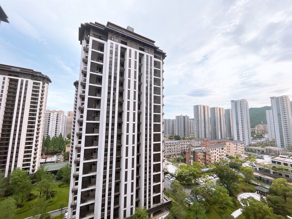 杭州临安临安城区苕溪学府地铁口苕溪学府,民用水电气,随时看房,免费