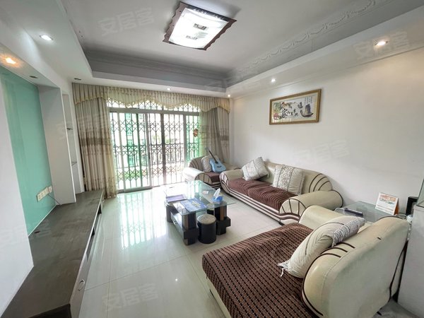 广州花都旧区翠景苑(花都)花都湖边翠景苑小区 3房2卫 南北对流出租