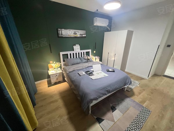 无中介舟孟北路站人民医院宁波皇冠假日酒店第六空间国际