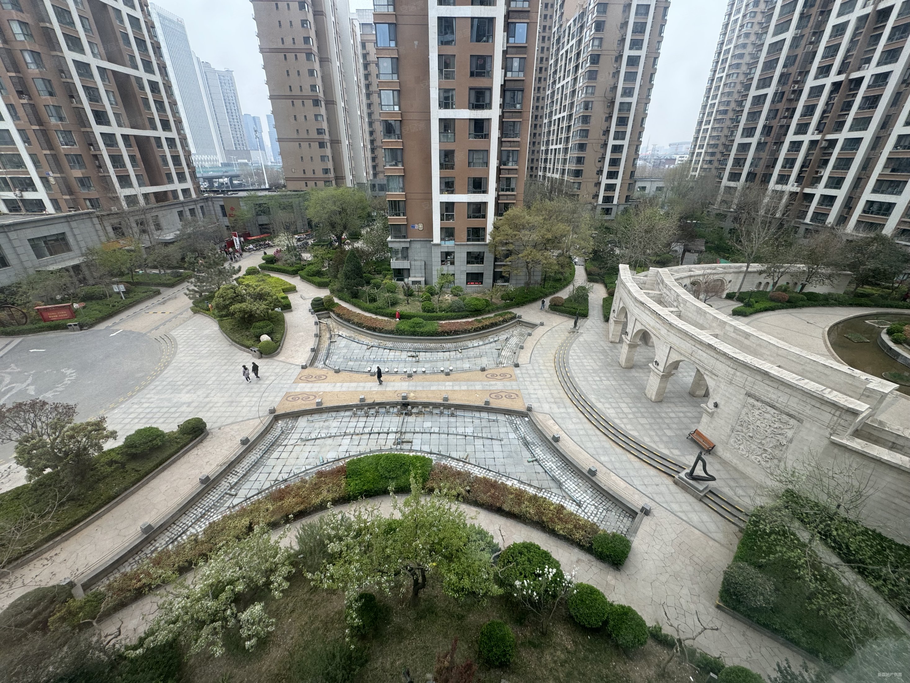 荣景园四室 满五 带车位 23 实验 正对社区花园 急售,阿尔卡迪亚二手