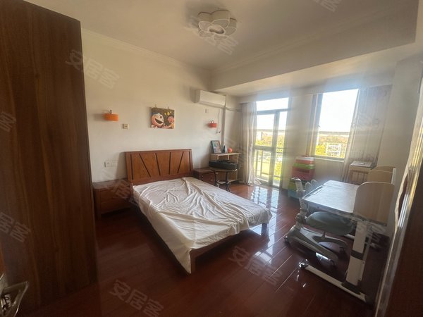 金华东阳东阳江北海德国际社区水岸绿庭(A区)可做电商245平精装带车位 有个大院子一年包物业出租房源真实图片