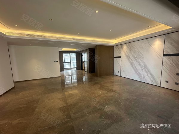 巫家坝绿地东南亚中心428公馆 临地铁   房视野开阔