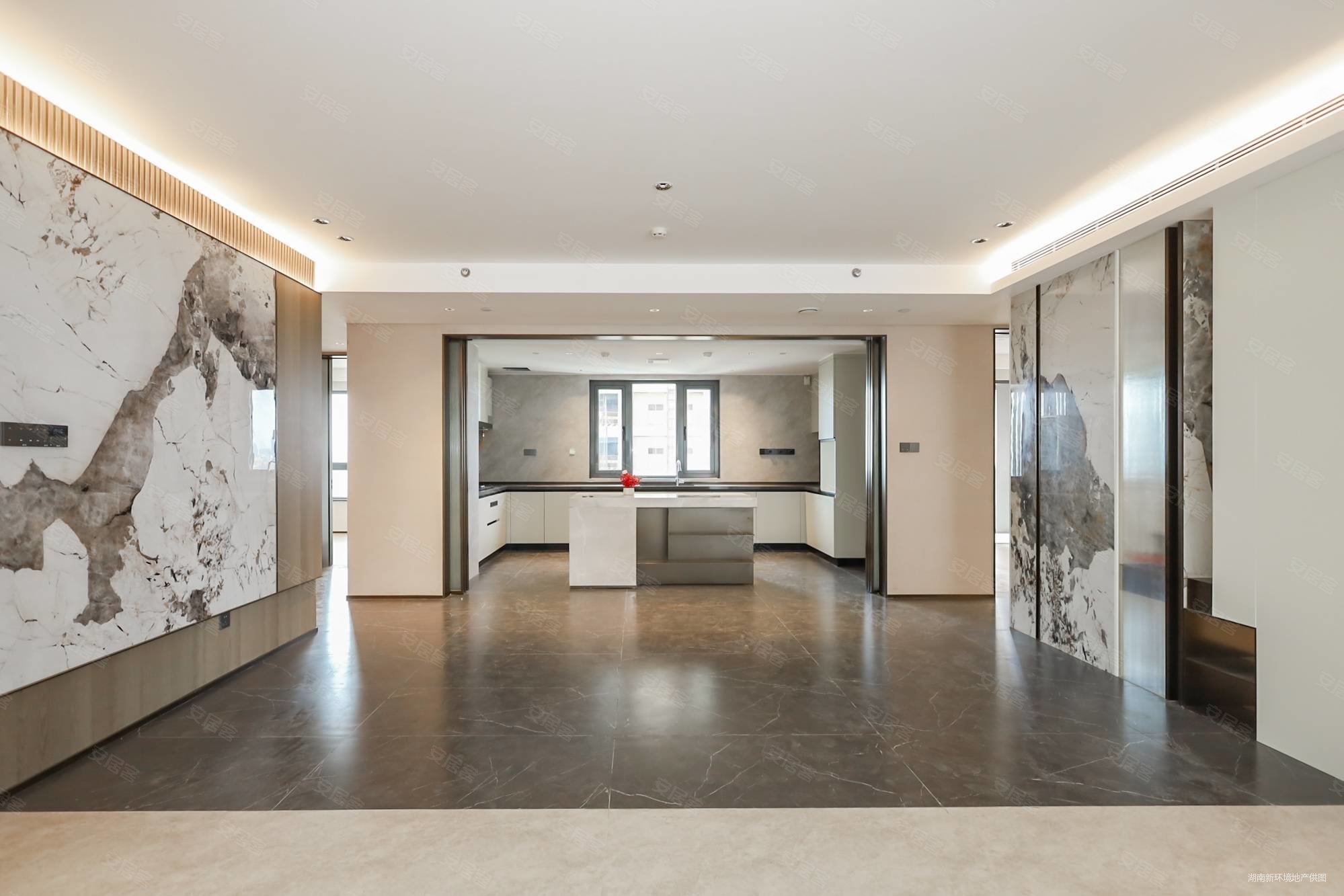 万象城 长沙悦府 湘雅附三 江景房 看山观湖 朝南通透大平层