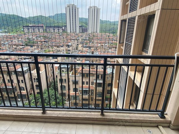广州黄埔永和开发区万科山景城山景城西区中层大三房出租 业主保养好
