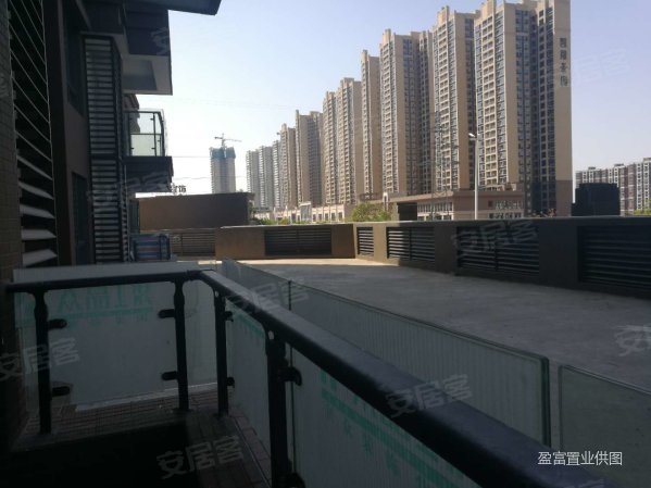 鼎峰尚境三期,毛坯南北通透四房,带200平台花园,稀/缺房