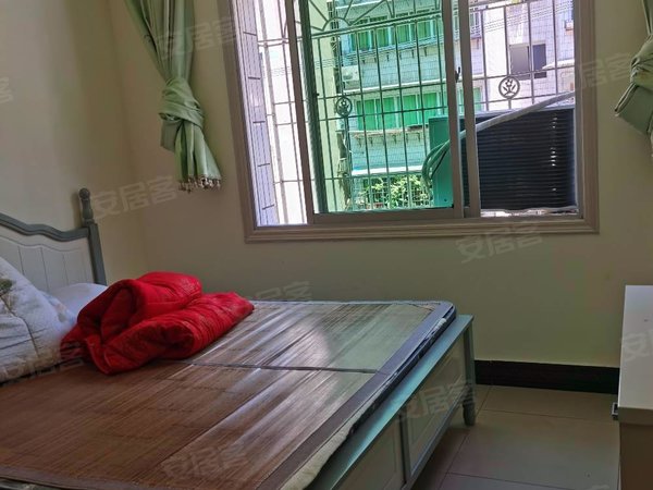 重庆丰都丰都城区商业一路193号院开心超市附近,房屋出租,位置很好