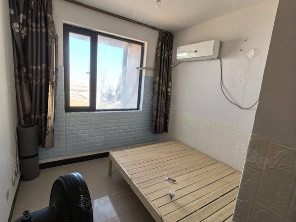 金华东阳东阳市中心海德公园A区海德跃层五房，三万一年出租房源真实图片