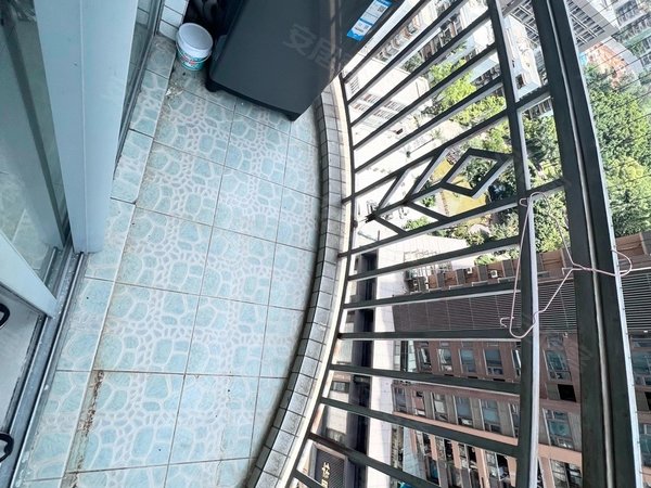 深圳罗湖东门东悦名轩晒布地铁站电梯一房一厅民水电下楼就是地铁站