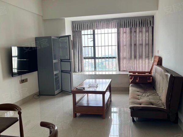 南宁江南五一路江南锦园海吉星对面,地铁口附近,江南公园附近生活便利