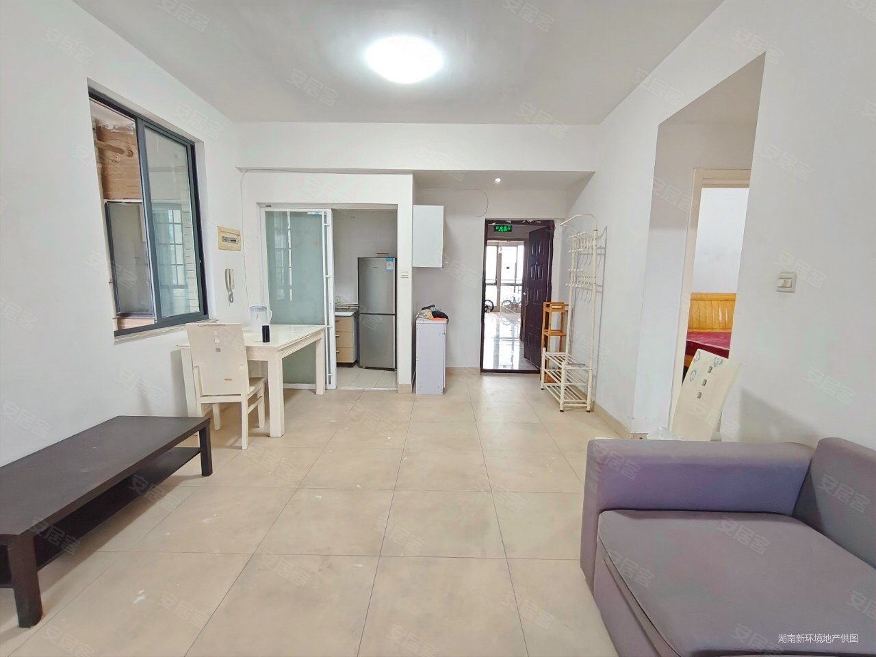 区政府旁 联诚国际城 精装两房 高楼层 户型周正采光好可按揭