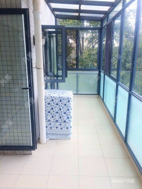 滇池卫城尚层 近地铁 超低密度 中间楼层 小三房 商品住宅